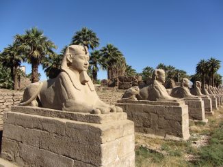 Estátuas egípcias