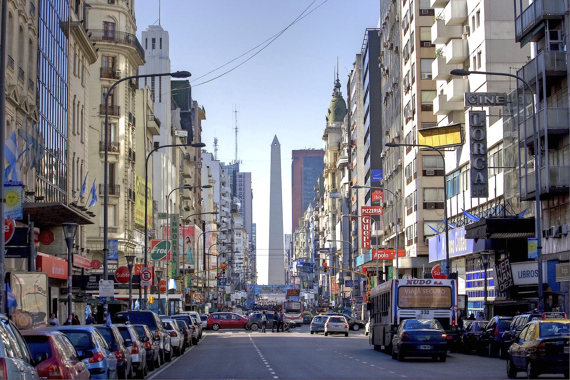 Strade del centro di Buenos Aires, Argentina - Foto di Herbert Brant da Pixabay