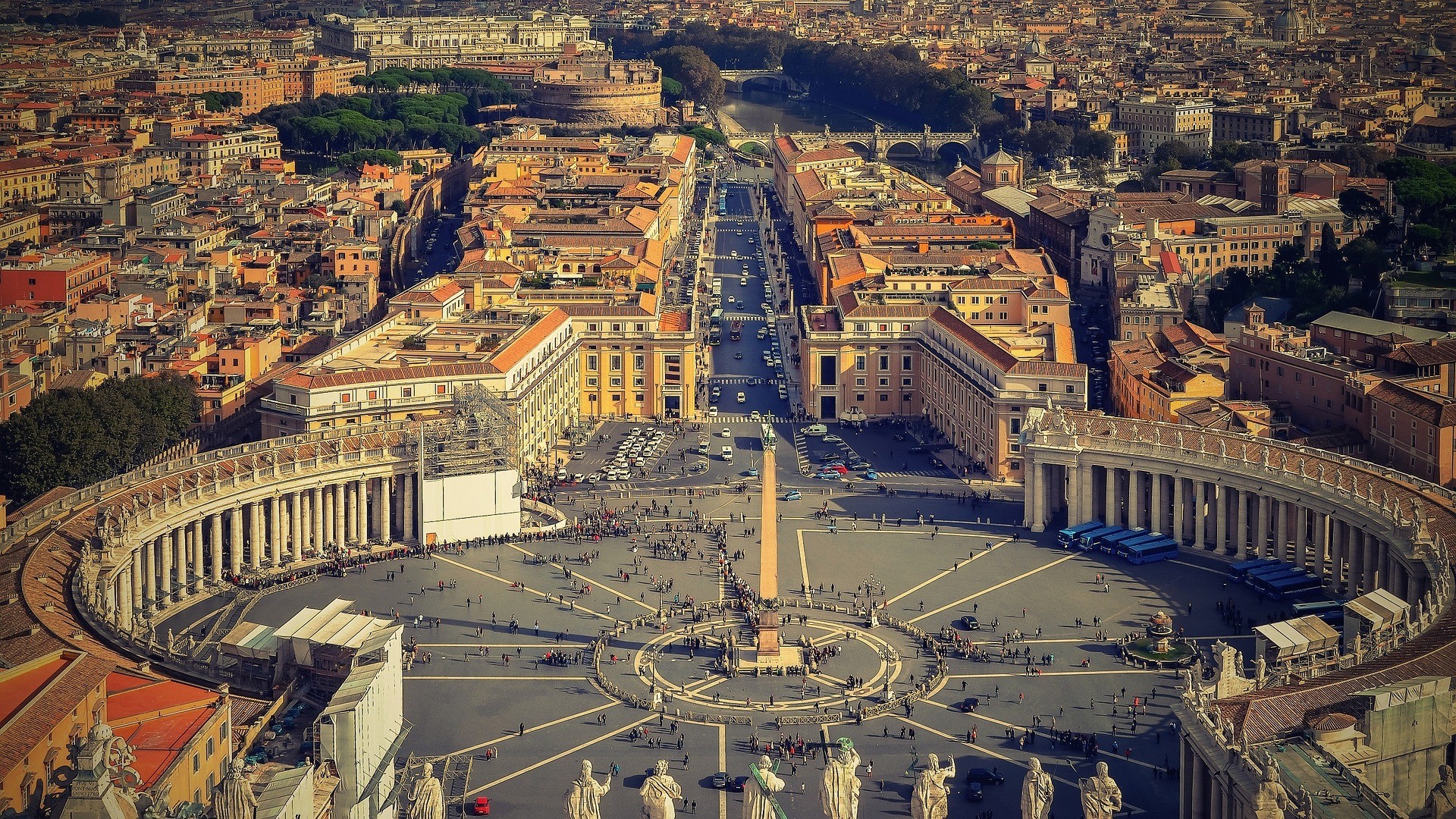 Veduta del Vaticano e di alcuni quartieri di Roma - Foto di Walkerssk Pix