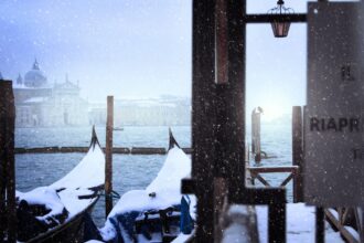 Gondole sotto la neve di Venezia - Foto di María Julia Martínez U