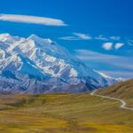Monte Denali in Alaska tra montagne innevate e paesaggi del Grande Nord