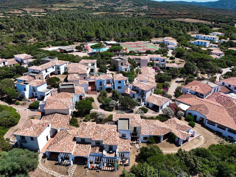 Volo + Hotel Genova - Capo Testa - Santa Teresa di Gallura - Club Esse Gallura da 250.61€