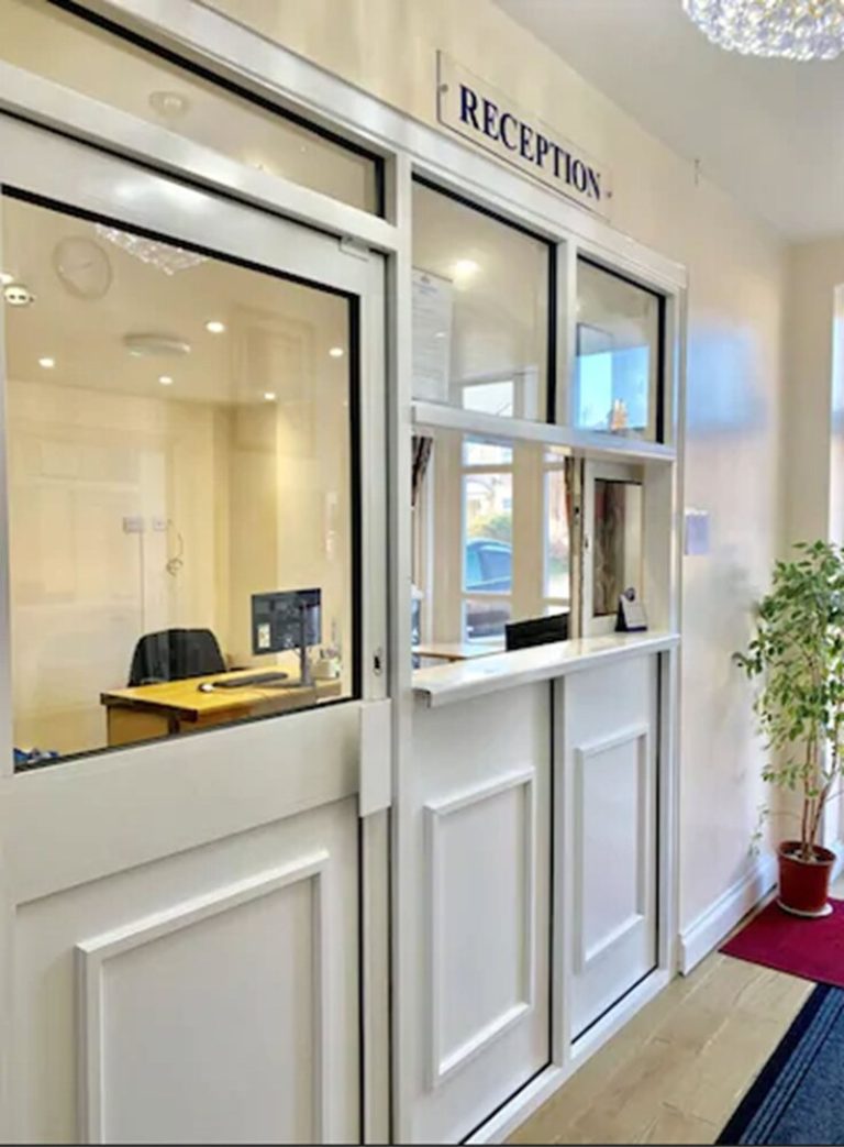 Volo + Hotel Genova - Londra - Britannia Inn Hotel da 96.51€
