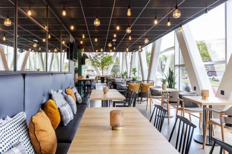 Volo + Hotel Ancona - Parigi - Best Western M-Treize Paris Asnieres da 314.14€