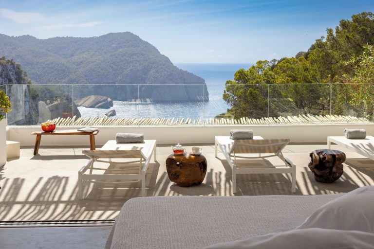 Volo + Hotel Milano - Sant Joan de Labritja - Hacienda Na Xamena, Ibiza da 838.32€