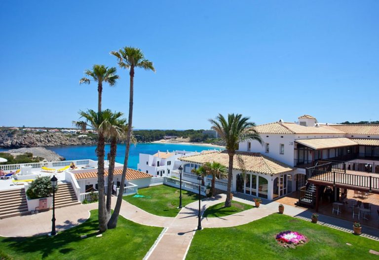 Volo + Hotel Napoli - Arenal D'En Castell - Seth Isla Paraiso da 588.23€