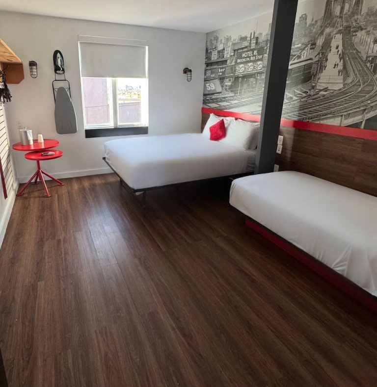 Volo + Hotel Bari - Brooklyn (NY) - Hotel 1080 da 846.82€