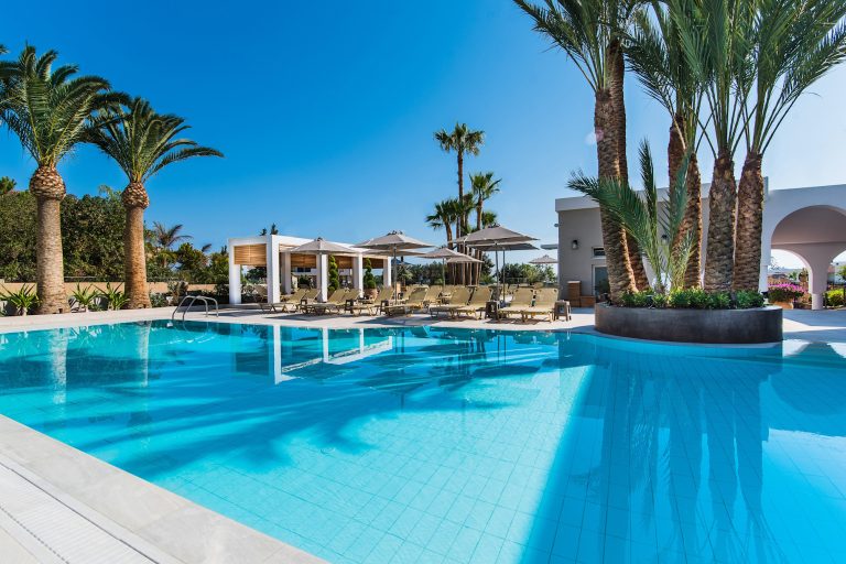 Volo + Hotel Bari - Hersonissos - Dedalos Hotel da 440.12€