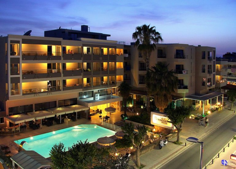 Volo + Hotel Bari - Kos - Saint Constantin Hotel da 288.36€