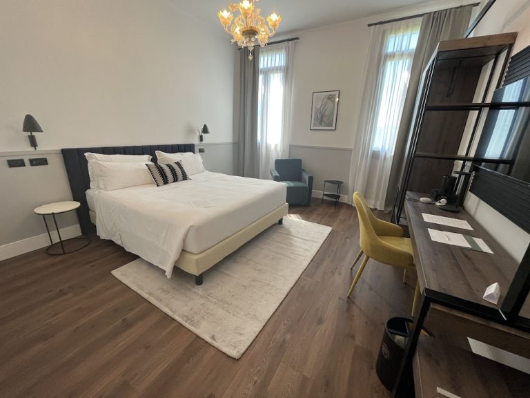 Volo + Hotel Bari - Mestre - The Foscarini da 429.67€