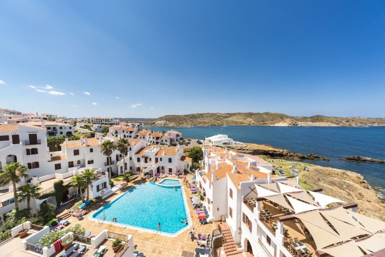 Volo + Hotel Catania - Arenal D'En Castell - Comitas Tramontana Park da 1064.39€