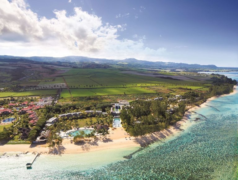 Volo + Hotel Bologna - Bel Ombre - Outrigger Mauritius Beach Resort da 2322.28€