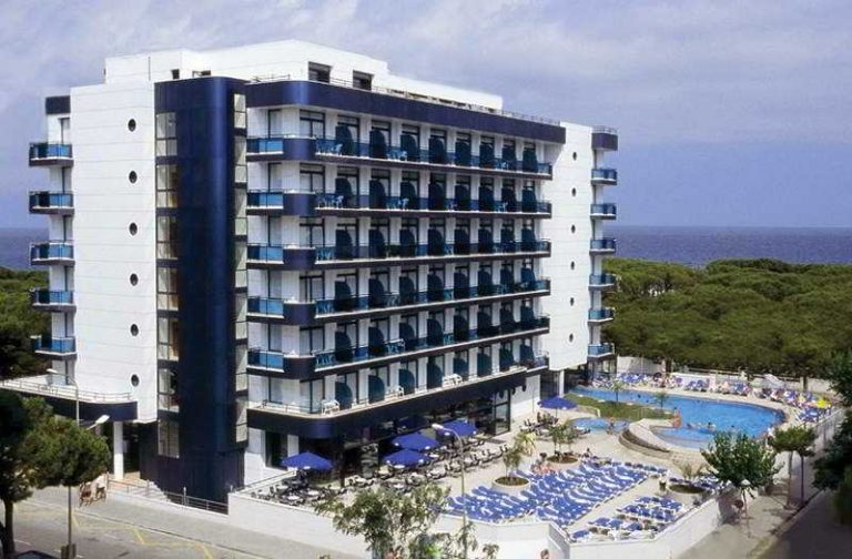 Volo + Hotel Bologna - Blanes - Hotel Blaucel da 304.38€