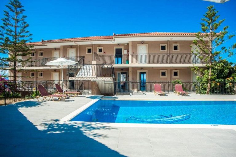 Volo + Hotel Bari - Spartià - Agathaggelos Studios da 578.43€