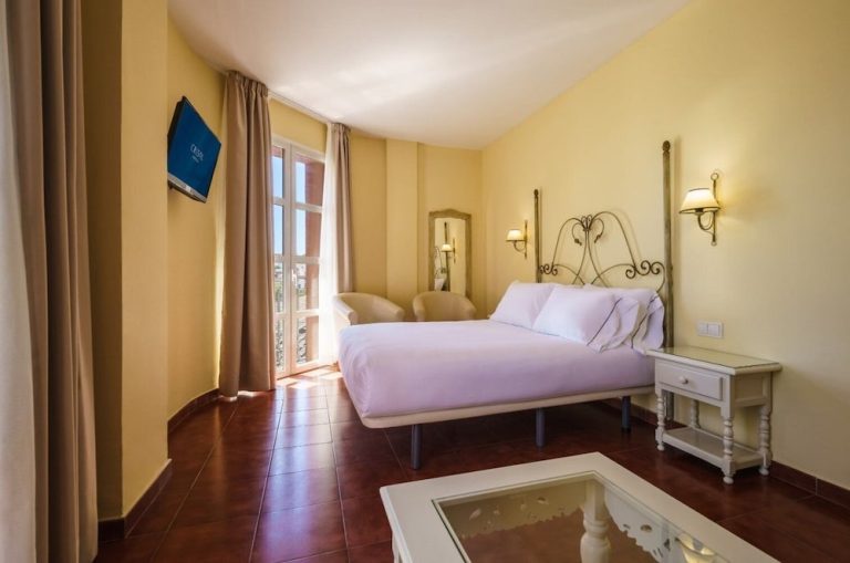 Volo + Hotel Milano - Chiclana de la Frontera - Crisol Chiclana da 358.28€