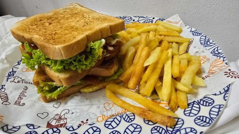 Volo + Hotel Bologna - Città di Phuket - Desa Phuket da 1395.8€