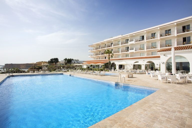 Volo + Hotel Bologna - Conil de la Frontera - Hipotels Flamenco Conil da 700.29€