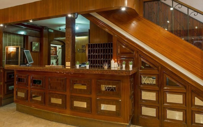 Volo + Hotel Milano - Lloret de Mar - Vintage Hotel Mercedes da 192.64€