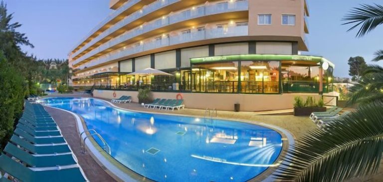 Volo + Hotel Bologna - Costa Dorada, Spagna - Aparthotel SunClub Salou da 329.68€