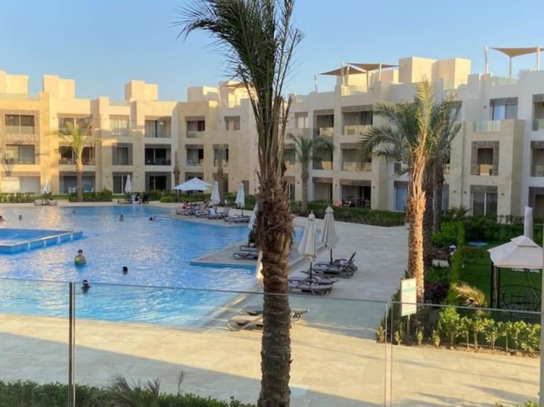 Volo + Hotel Bologna - El Gouna - Mangroovy Magic PoolView 1BR in Beachfront Complex da 566.23€