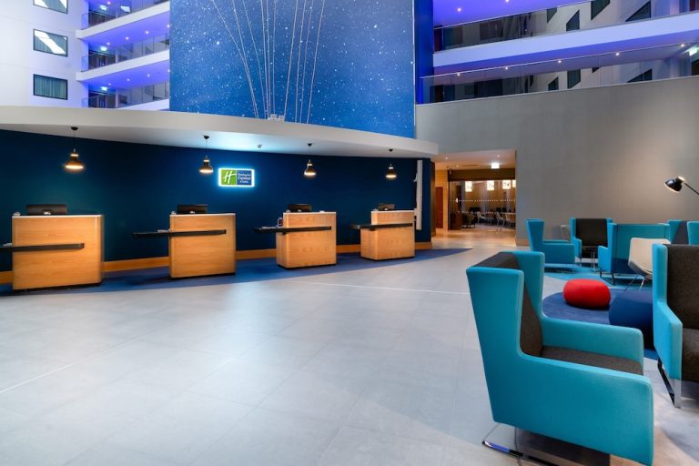 Volo + Hotel Bologna - Heathrow - Holiday Inn Express LONDON HEATHROW T4 by IHG da 534.58€