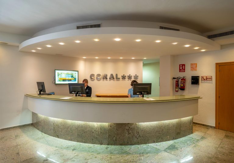 Volo + Hotel Bari - Santa Eulalia del Río - BLUESEA Coral Beach da 216.39€