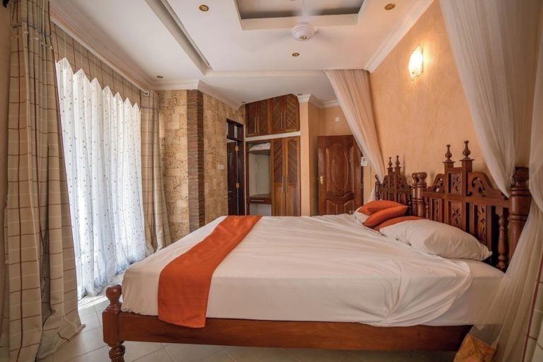 Volo + Hotel Napoli - Kilifi - Bofa Beach Resort da 1126€