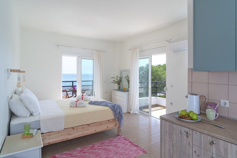 Volo + Hotel Bologna - Kiotari - Sea & Sun da 543.06€