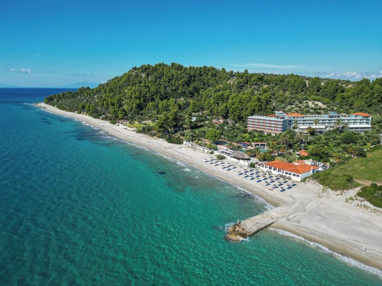 Volo + Hotel Milano - Kriopigi - Mendi Hotel da 313.42€