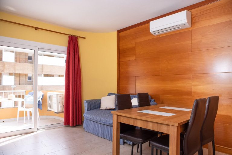 Volo + Hotel Bologna - L'Estartit - Apartamentos Els Salats Estartit da 198.51€