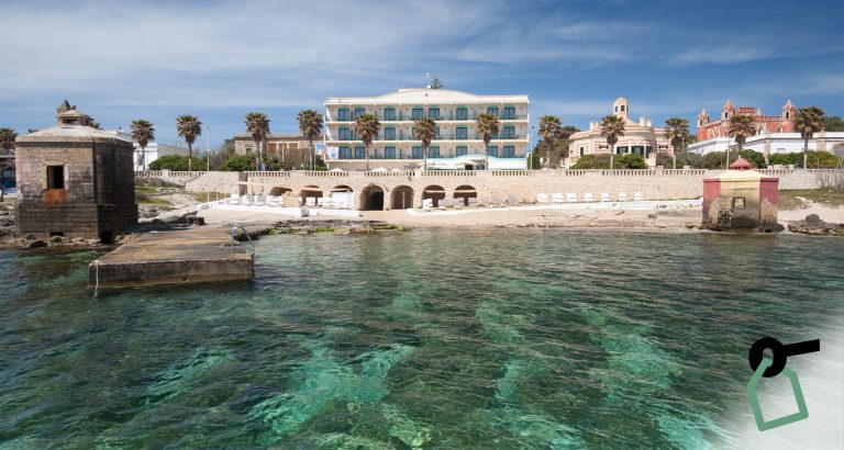 Volo + Hotel Bologna - Leuca - Hotiday Room Collection - Leuca Lungomare da 302.27€