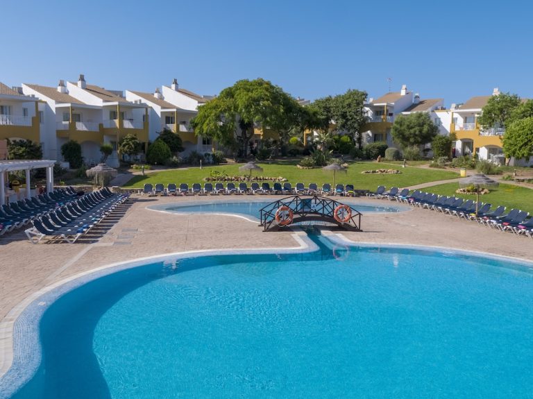 Volo + Hotel Milano - Mahon - Comitas Isla del Aire da 290.42€