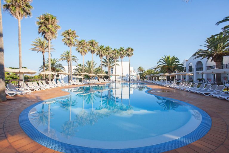 Volo + Hotel Bari - Mahon - Grupotel Mar de Menorca da 790€