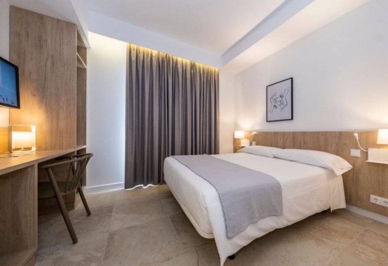 Volo + Hotel Bari - Mahon - Hotel Victori da 782.46€