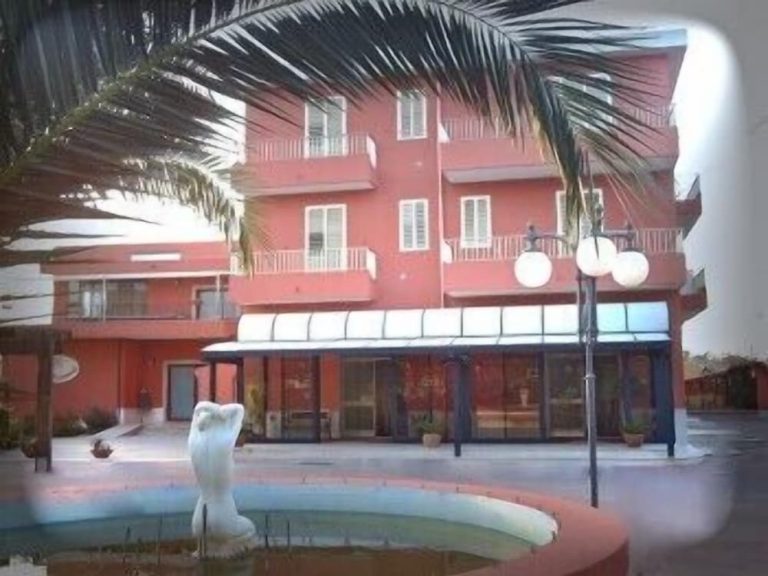 Volo + Hotel Genova - Marina di Ragusa - Hotel Ristorante Cordial da 426.97€