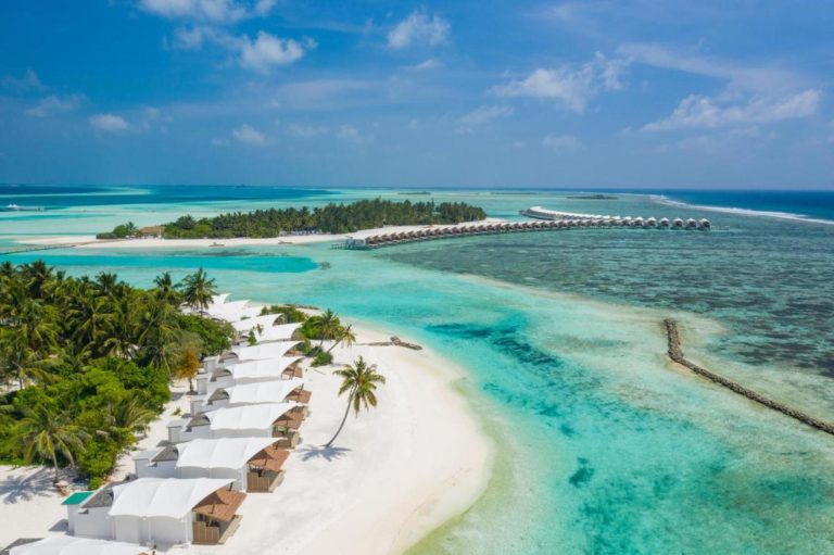 Volo + Hotel Bologna - Medhufushi - Cinnamon Hakuraa Huraa Maldives da 1649.86€