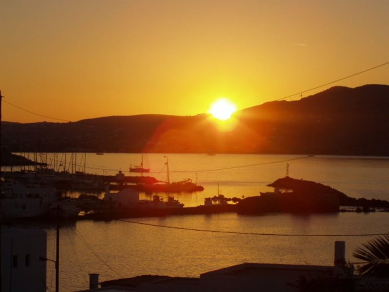 Volo + Hotel Napoli - Naousa, Paros - Despina's Mare da 1234.03€
