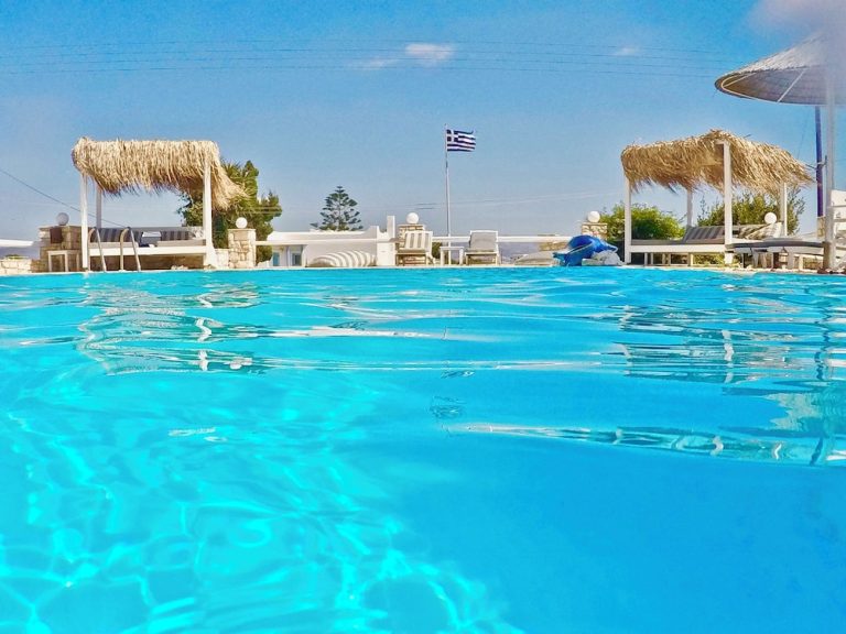 Volo + Hotel Bari - Naousa, Paros - Margarita Studios Ambelas da 1518.5€