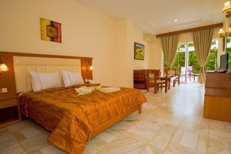Volo + Hotel Milano - Nikiti - Porfi Beach Hotel da 252.63€