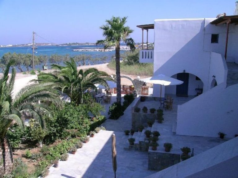 Volo + Hotel Bologna - Paros - Remvi Studios da 1428.77€