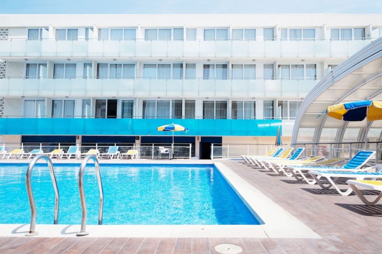 Volo + Hotel Catania - Platja D'Aro - Aparthotel Ona Palamós da 836.16€