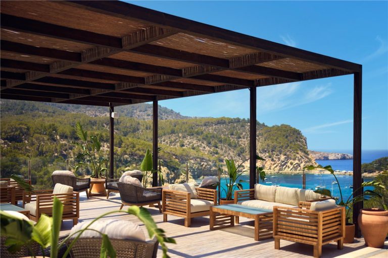 Volo + Hotel Cagliari - Portinatx - Cala San Miguel Ibiza Resort, Curio Collection by Hilton da 1425.45€