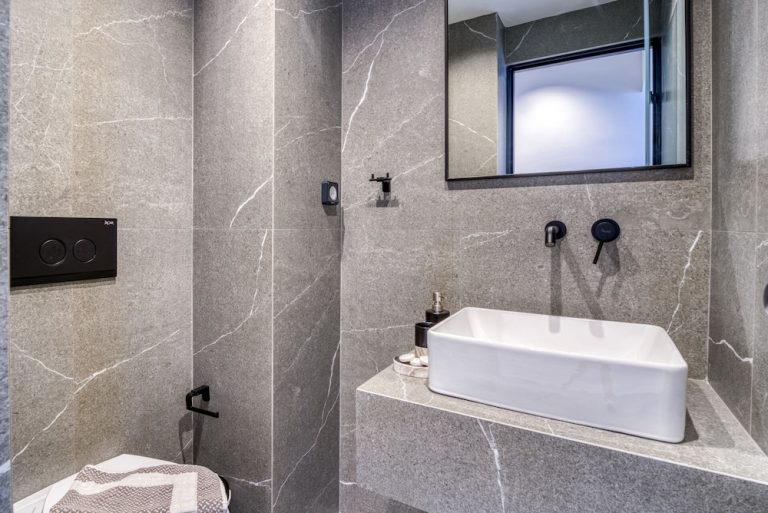 Volo + Hotel Bologna - Rodi città - Island Sea Side Hotel - Adults Only da 417.1€