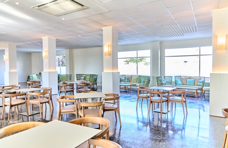 Volo + Hotel Bari - Santa Eulalia del Río - Leonardo Royal & Suites hotel Ibiza Santa Eulalia da 290.64€