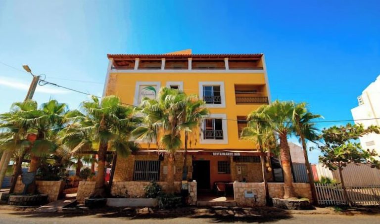 Volo + Hotel Bologna - Santa Maria,Isola di Sal - Pensao Porta do Vento da 1067.21€