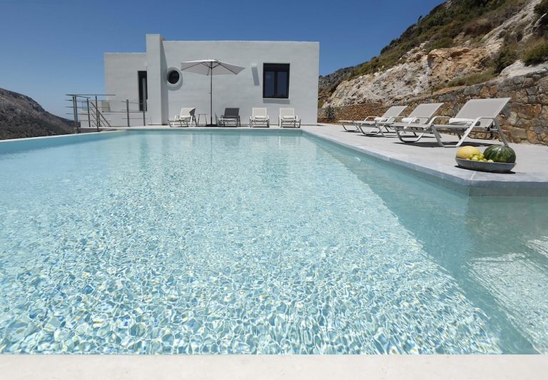 Volo + Hotel Bari - Sissi - Aires Villa da 1673.81€