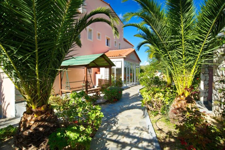 Volo + Hotel Bologna - Spartià - Nostos da 635.6€