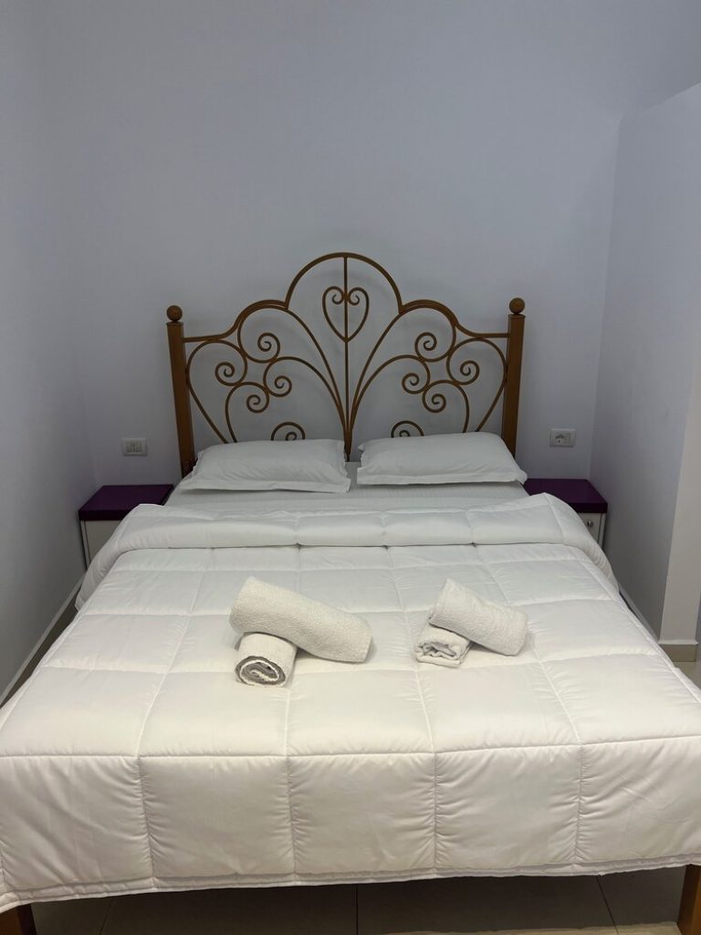 Volo + Hotel Bari - Tirana - Golden Flower Hotel da 105.82€