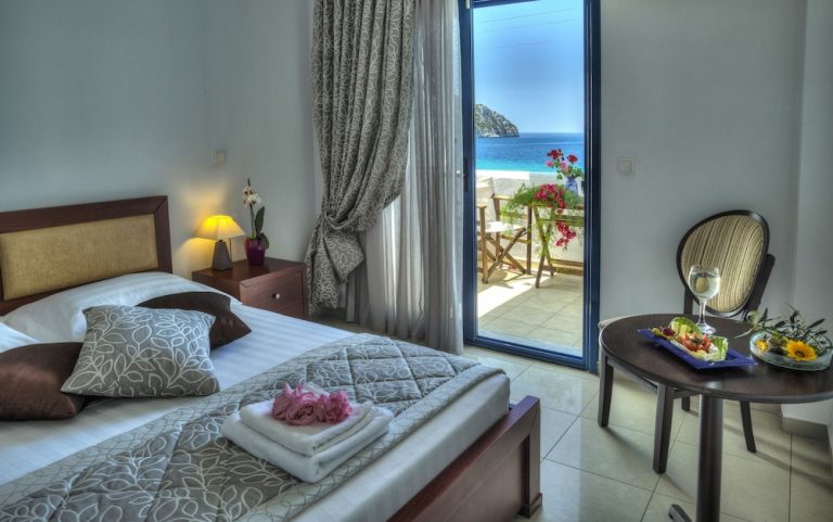 Volo + Hotel Milano - Toroni - Hotel Porto Koufo da 577.92€