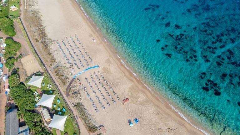 Volo + Hotel Catania - Vignola Mare - Camping Village Baia Blu La Tortuga da 798.3€